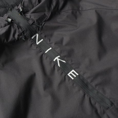 Nike"