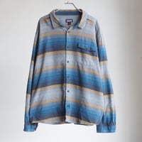 Patagonia”Lightweight Fjord Flannel Shirt