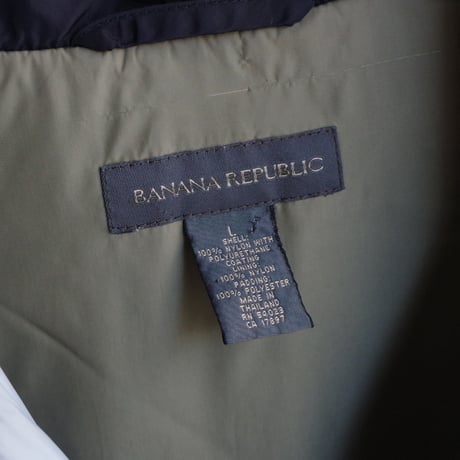 BANANA REPUBLIC