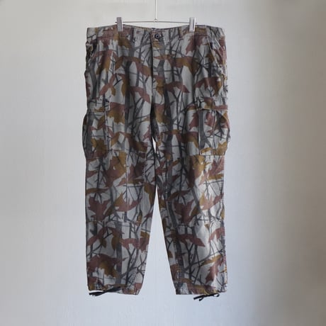 unknown”camo cago pants