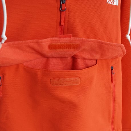 THE NORTH FACE”
