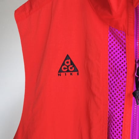 Nike ACG"