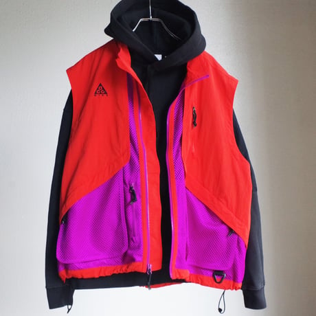 Nike ACG"