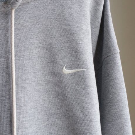 Nike"
