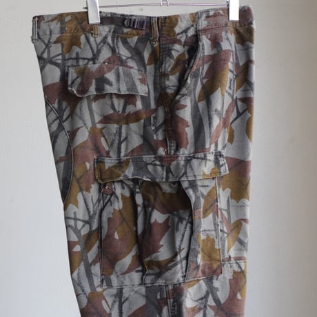 unknown”camo cago pants