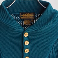 Eddie Bauer”
