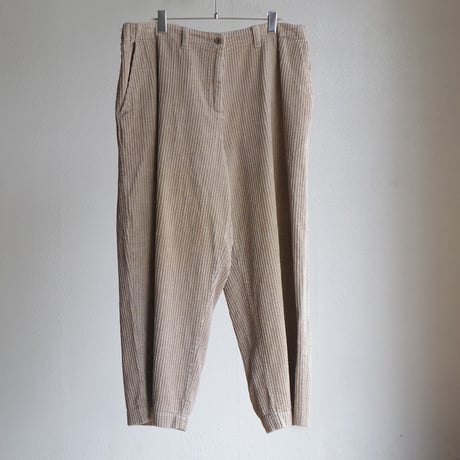 DKNY JEANS"