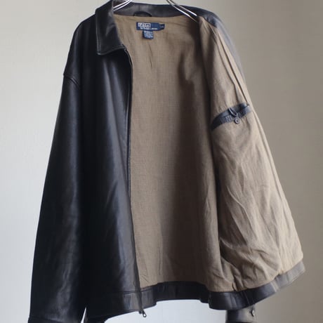 Ralph Lauren”