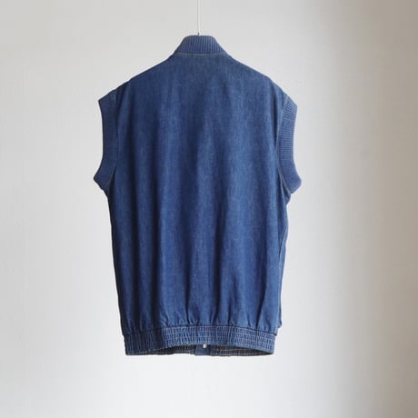 Levi’s"movin on"