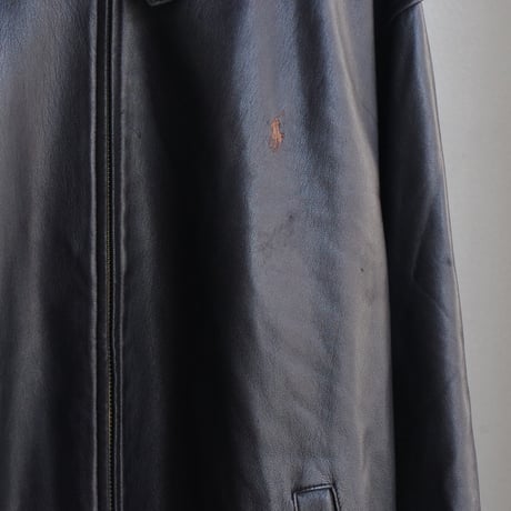 Ralph Lauren”