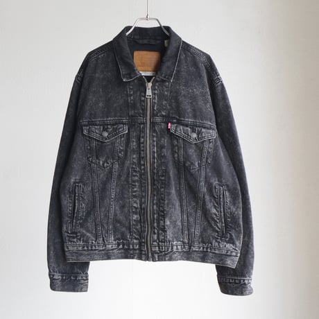 Levis” premium"