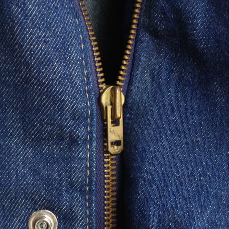 Levi’s"movin on"