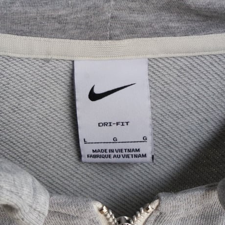 Nike"