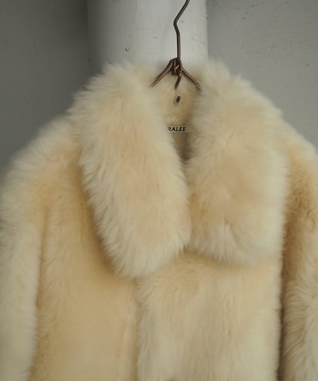 AURALEE(WOMENS) / A26AC02MF / LONG HAIRED MERINO MOUTON SHORT COAT