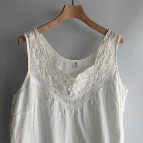 lace embroidery tank