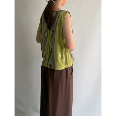 Art pleated sleeveless tops