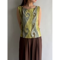 Art pleated sleeveless tops