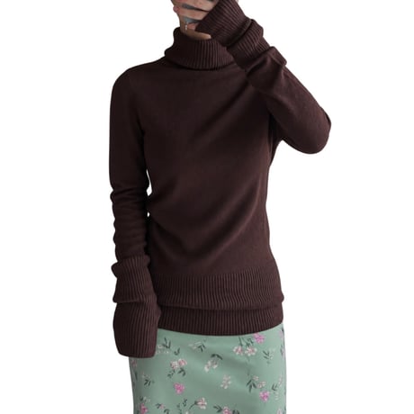 Brown ribbed design turtleneck knit