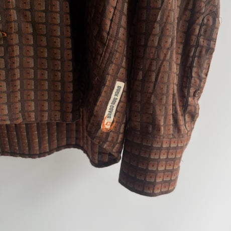 Geometric pattern shirt