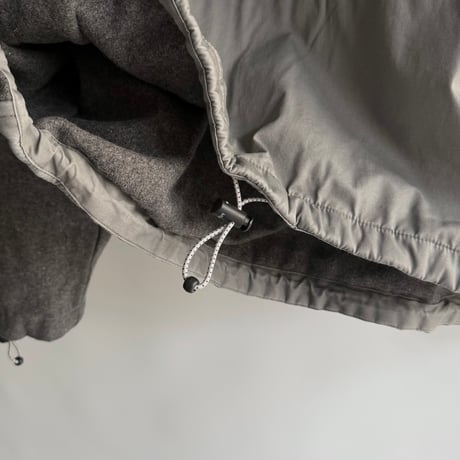 Contrast-sleeve anorak
