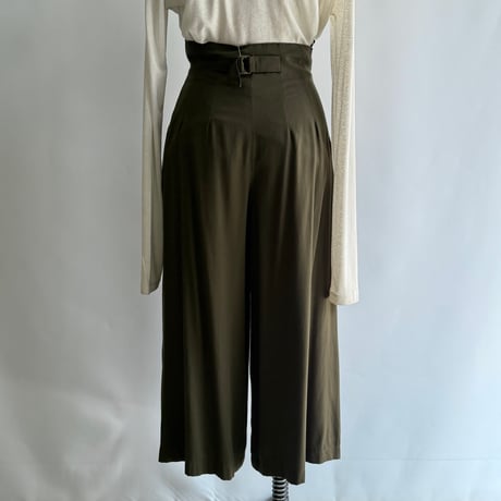 Khaki tuck wide pants