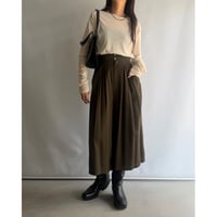 Khaki tuck wide pants