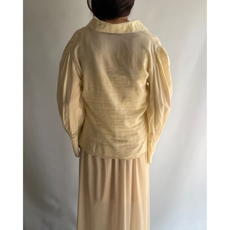 Flared sleeve blouse