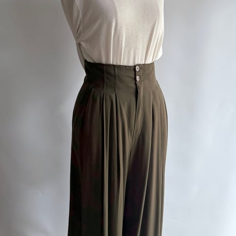 Khaki tuck wide pants