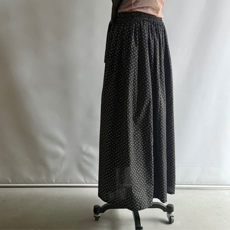 Black small flower pattern skirt