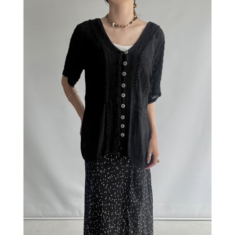 oriental embroidery top