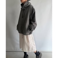 Contrast-sleeve anorak
