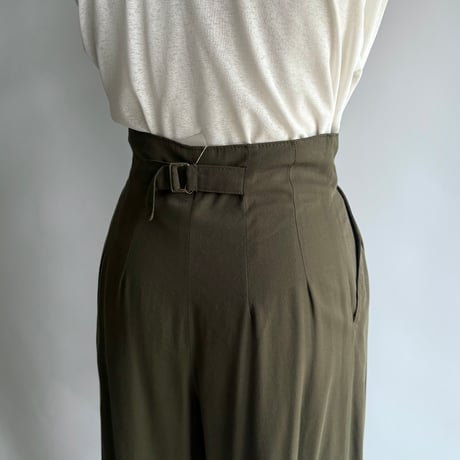 Khaki tuck wide pants