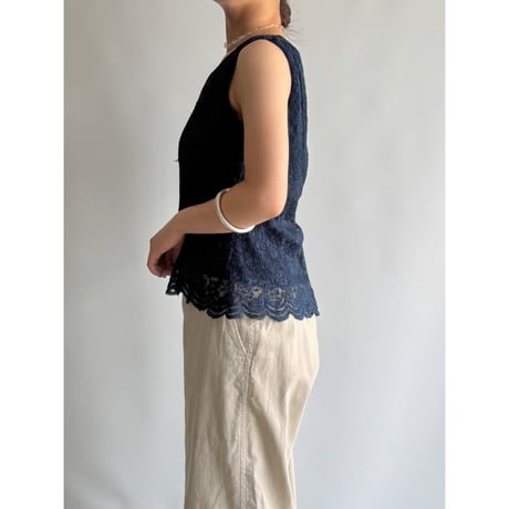 Lace sleeveless tops