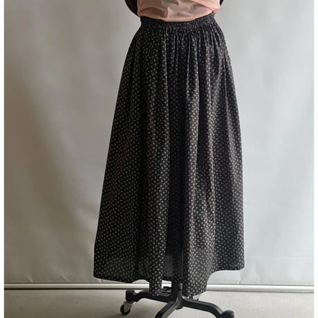 Black small flower pattern skirt