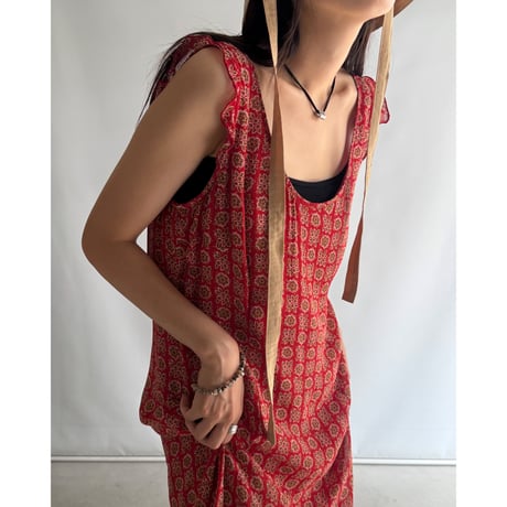 Retro red floral sleeveless dress