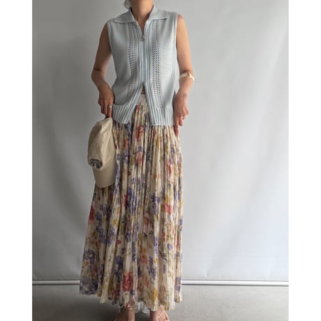 Pale floral pleated skirt