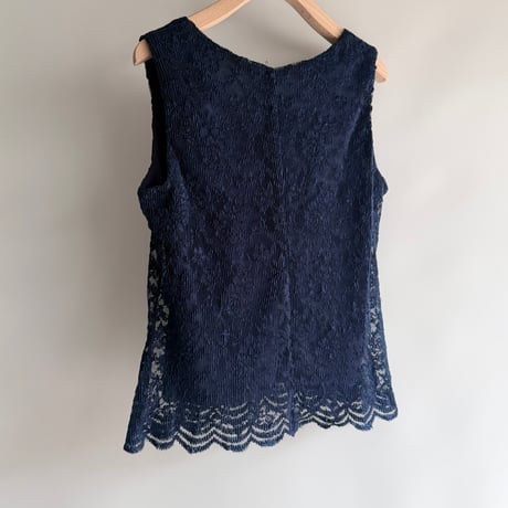 Lace sleeveless tops