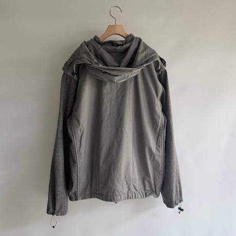Contrast-sleeve anorak