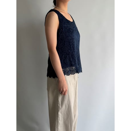 Lace sleeveless tops