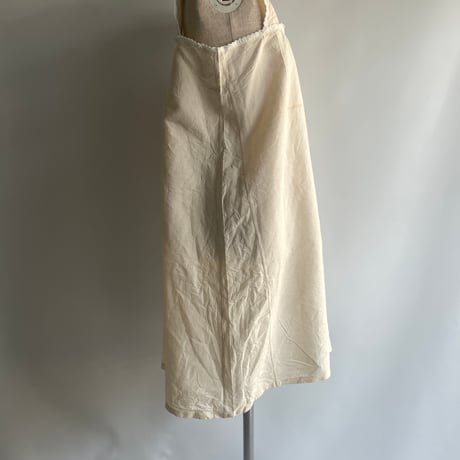Vintage apron with flower embroidery