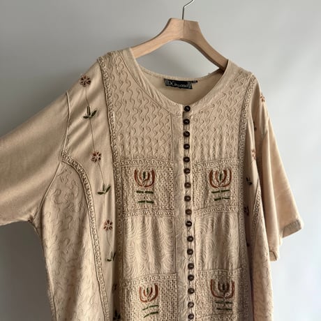 Embroidered oriental shirt