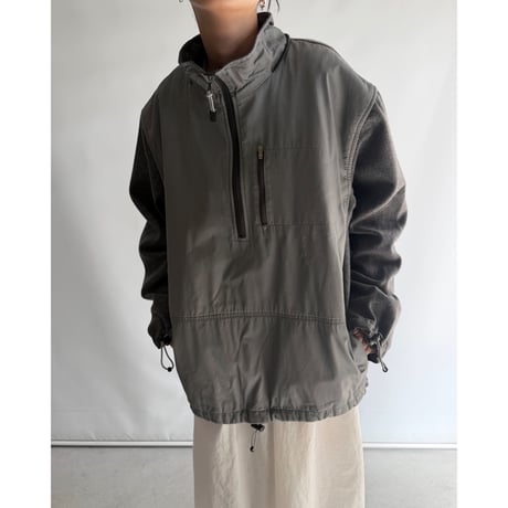 Contrast-sleeve anorak