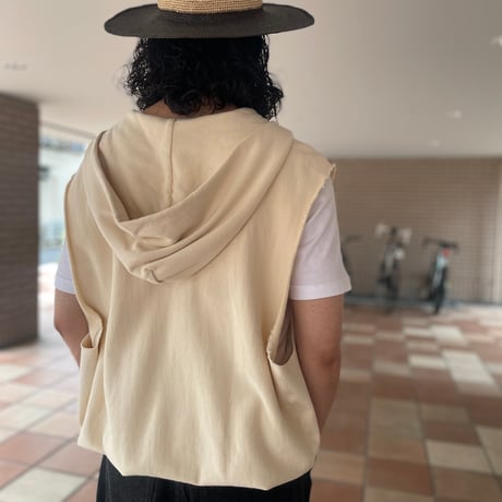 ANDER CUT SLEEVE REVERRSE HOODIE