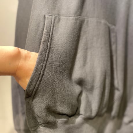 ANDER CUT SLEEVE REVERRSE HOODIE