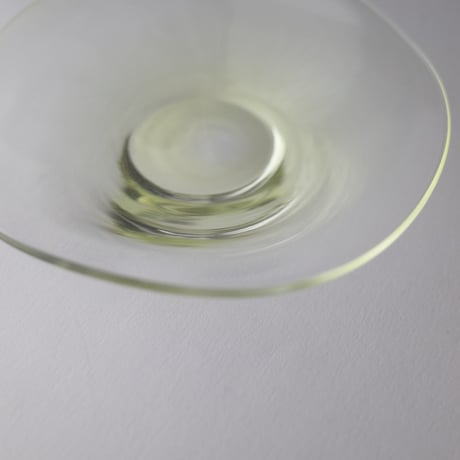 トリブーショイ硝子工芸舎／Tri Buŝoj Glass Art「雨音 豆皿」