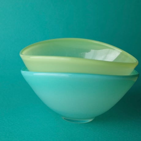 トリブーショイ硝子工芸舎／Tri Buŝoj Glass Art「色々小鉢」