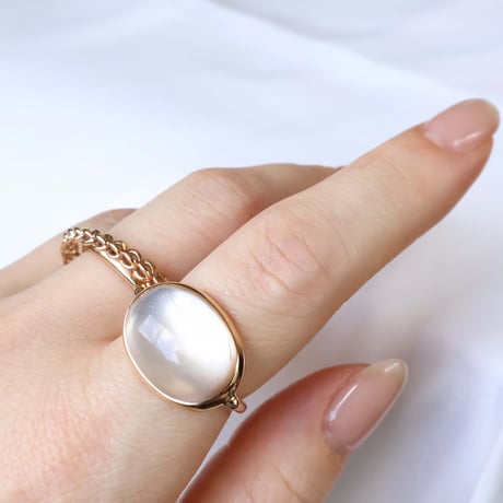 Shell × Rutilated Quartz Ring