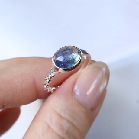 Bicolor Zoisite Ring