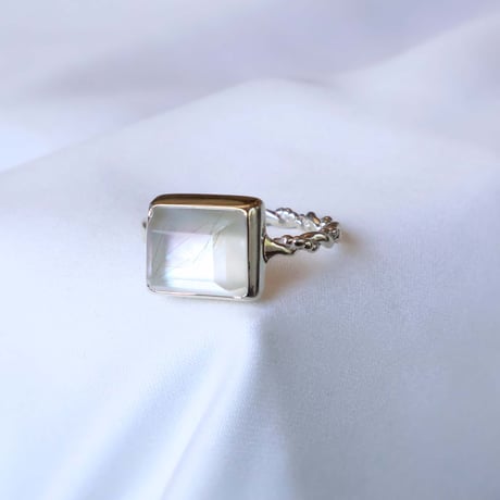 Yako Shell × Rutilated Quartz  Ring