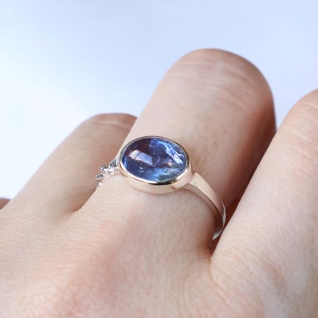Bicolor Zoisite Ring